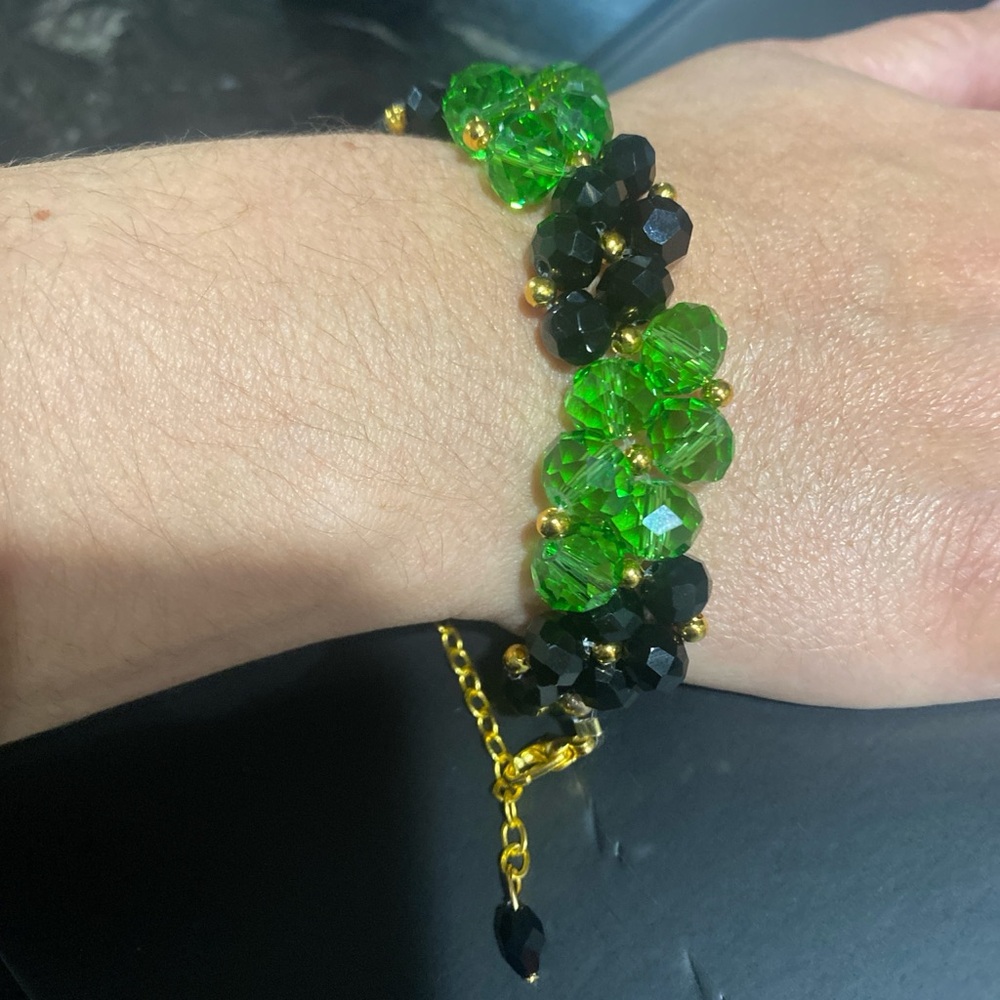 Elegant Green and Black Beaded Bracelet